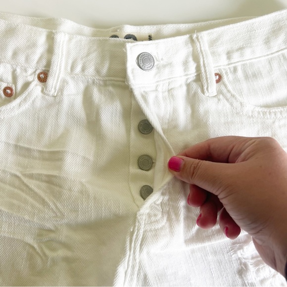 Free People Loving Good Vibrations Denim Cutoff Shorts Spring White 29 NWT - Picture 6 of 12
